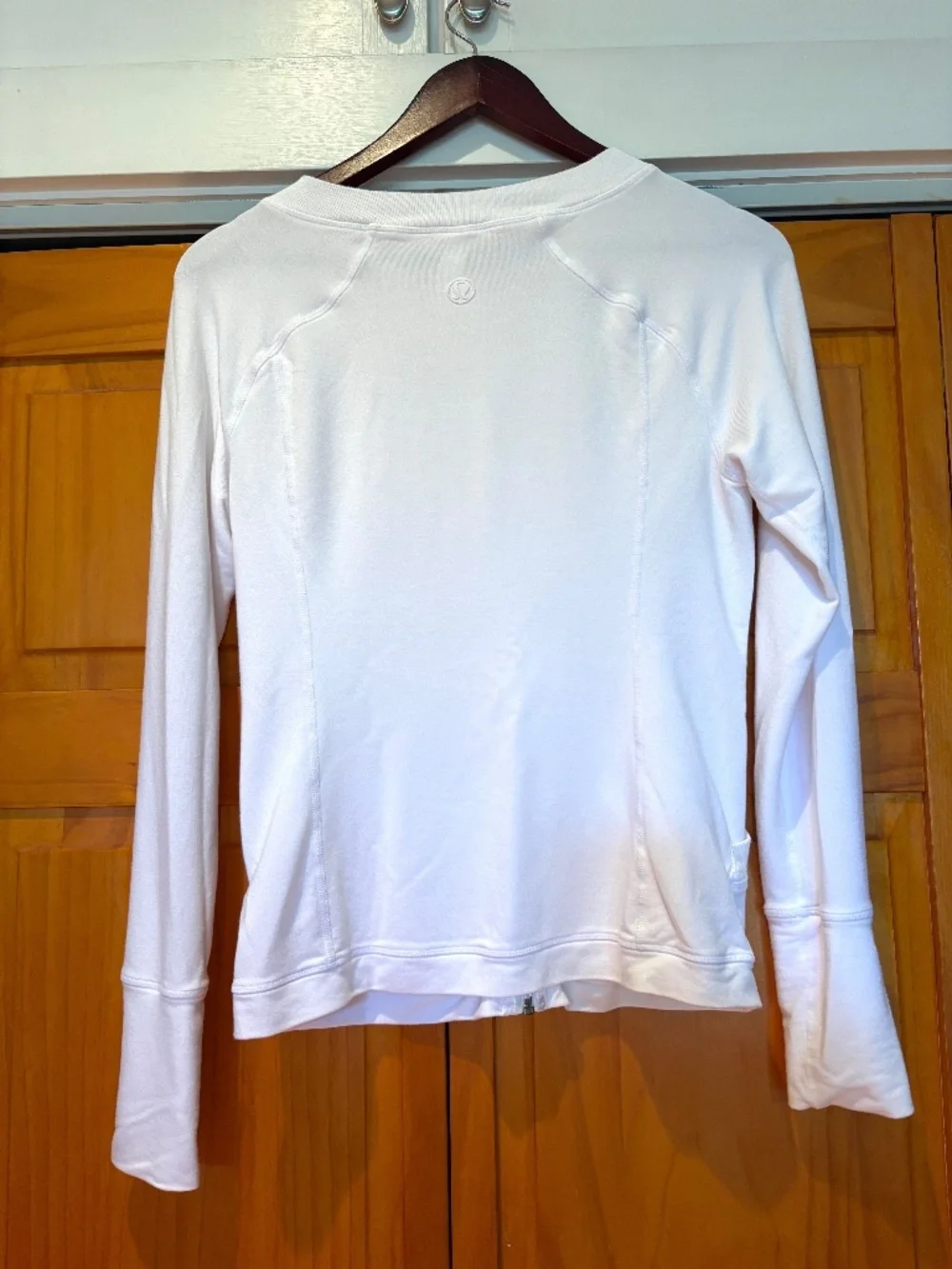 Y2K Lululemon White Soft Jacket, Thumb Holes, Pockets, Size 6, Zippered